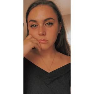 Meet your Posher, Alyssa